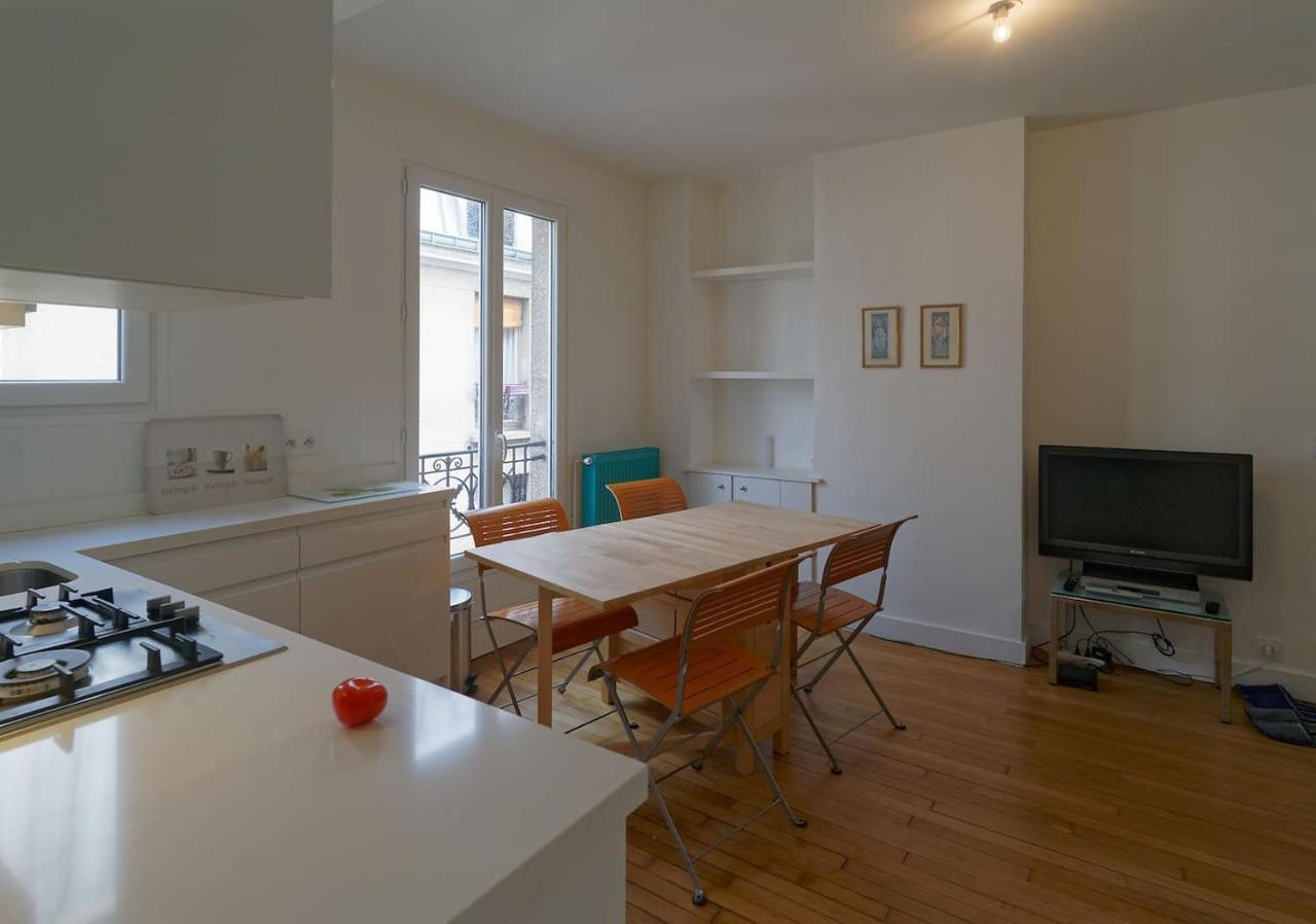 Quiet Apartment Near Montmartre Париж Екстериор снимка